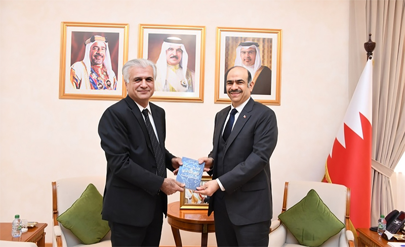 وزير الشؤون القانونية يؤكد على أهمية الدراسات في المجالات التكنلوجية والذكاء الاصطناعي